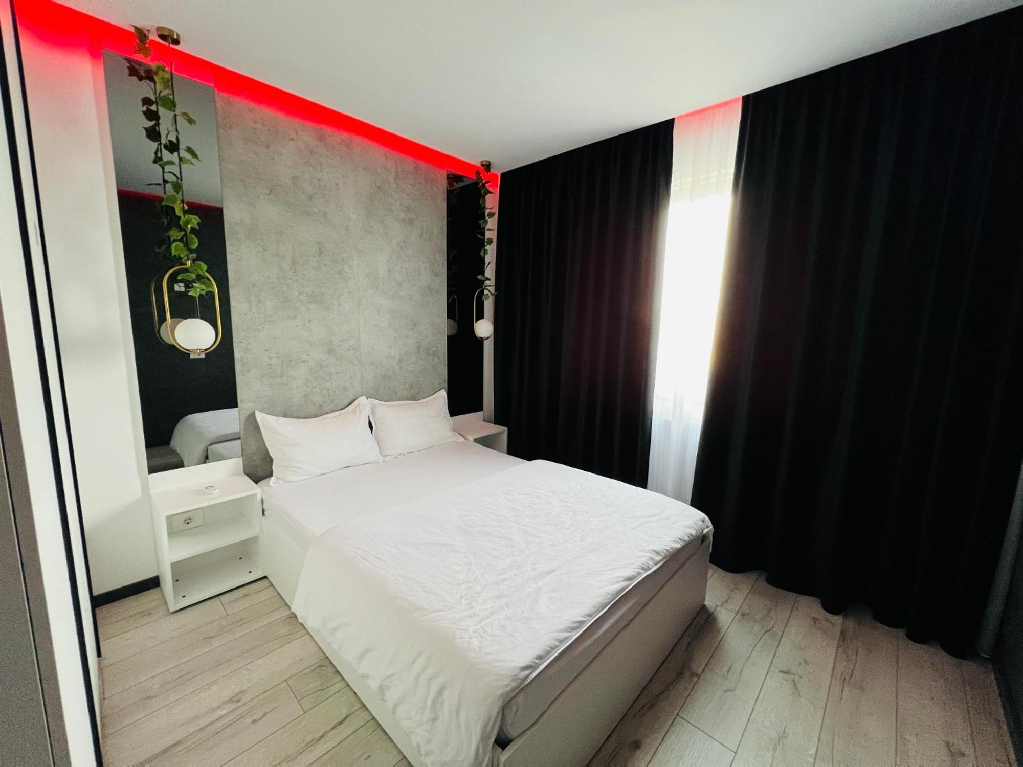 The Silver Grove Oradea Exterior photo
